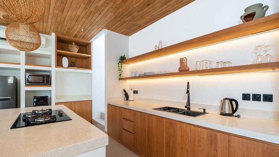 5 Star Loona Palm Canggu Estate - Contemporary Tropical Escape