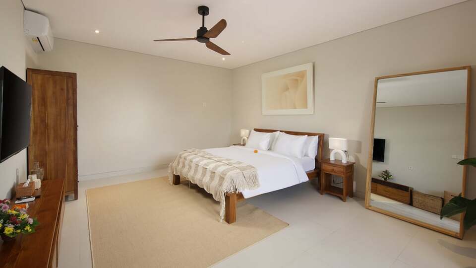 5 Star Villa Reviva - Contemporary Seminyak Escape