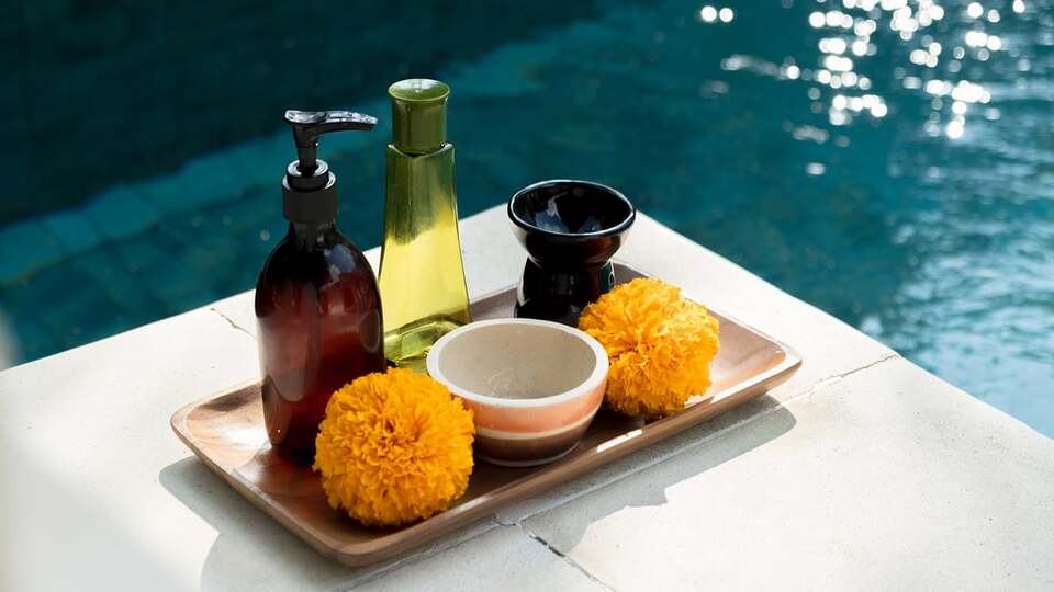 5 Star Villa V Seminyak - Balinese Tropical Charm
