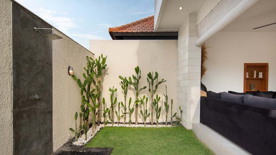 5 Star Villa Cinta Rose – Tropical Elegance