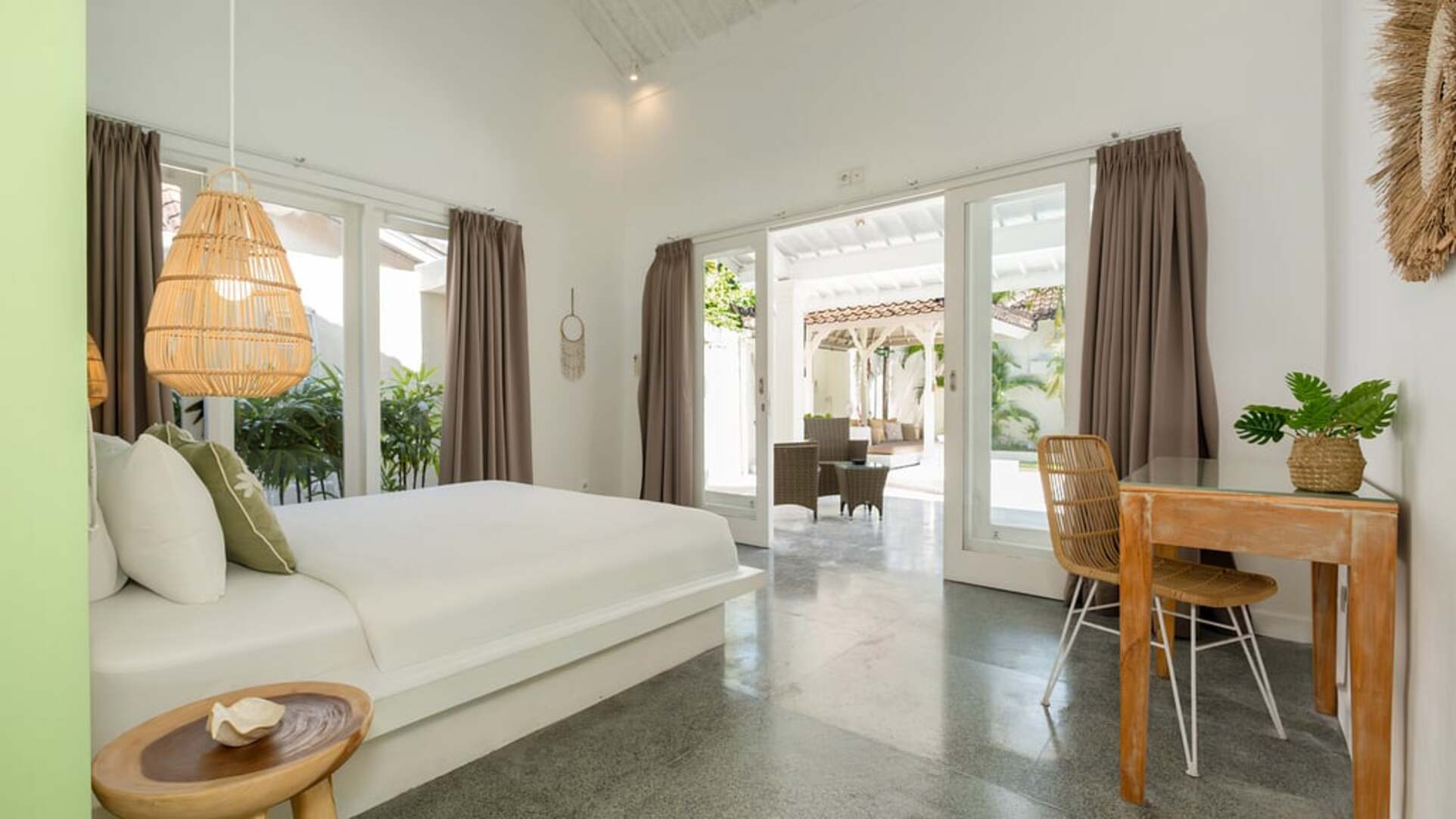 5 Star Villa Mas 3 Seminyak – Chic Tropical Escape