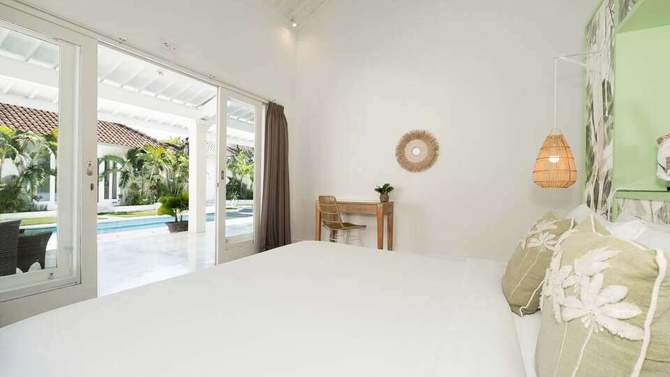 5 Star Villa Mas 3 Seminyak – Chic Tropical Escape