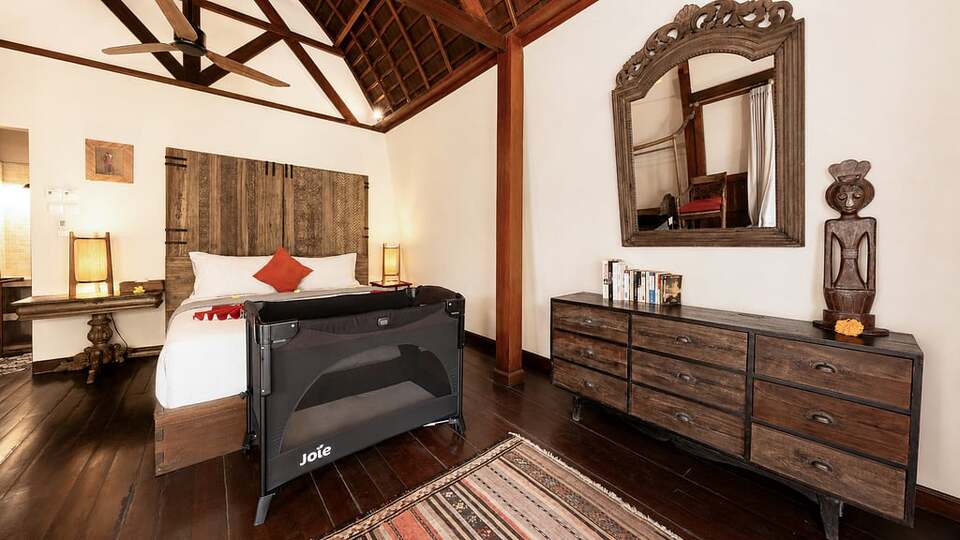 5 Star Villa Hangat – Tropical Balinese Sanctuary