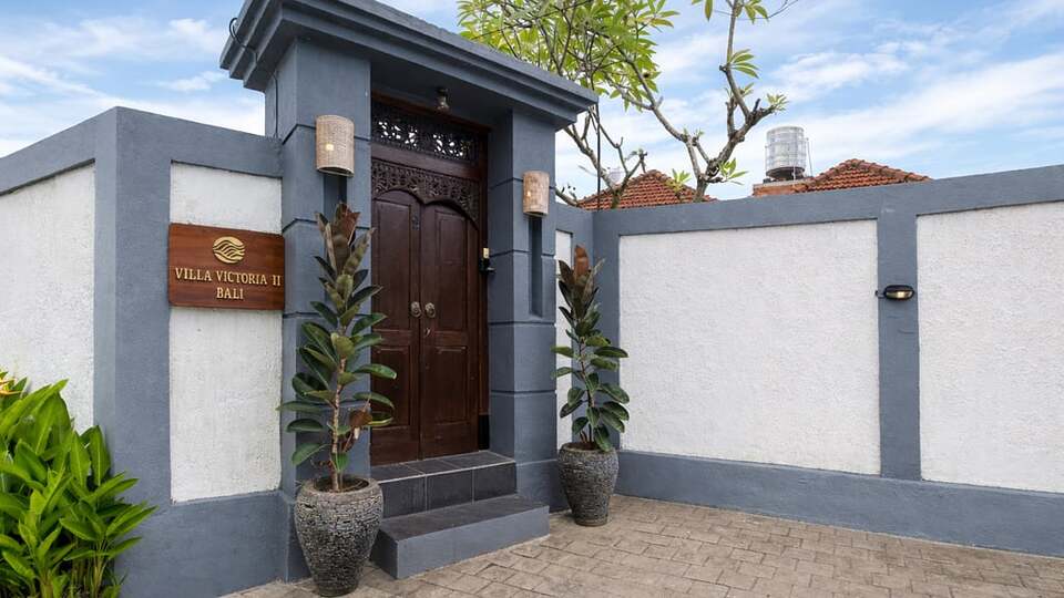 5 Star Villa Victoria 2 – Tropical Seminyak Retreat