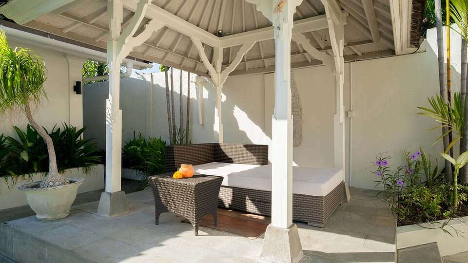 5 Star Villa Mas 4 Seminyak – Elegant Island Retreat