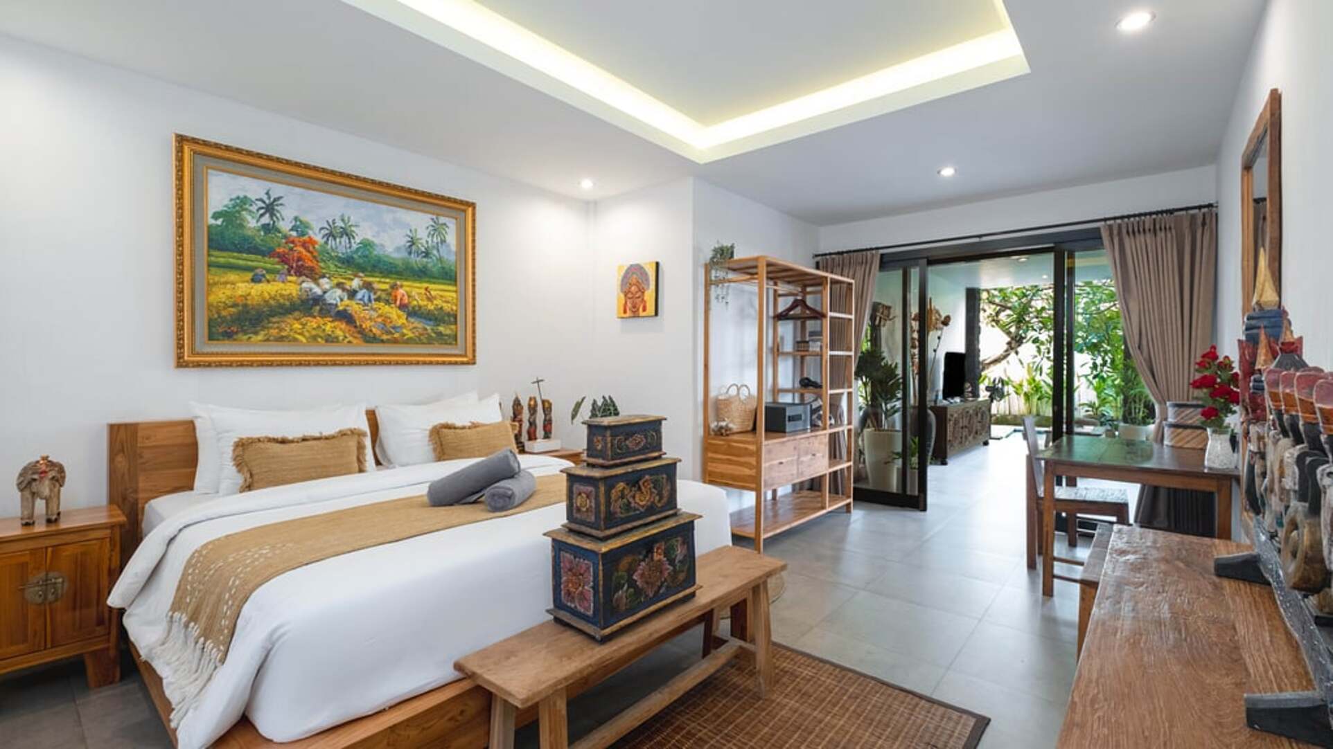 5 Star Villa Ambalika - Seminyak Serenity