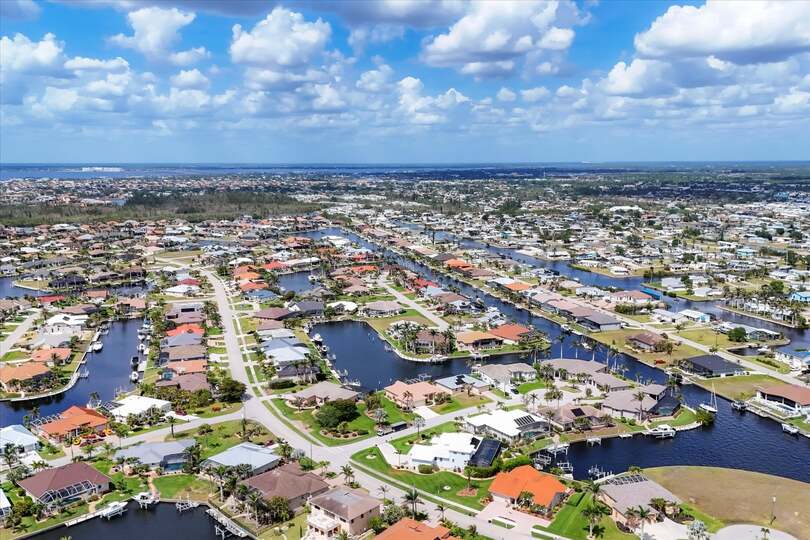 Punta Gorda Isles (Boat dock and Boat lift not available)
