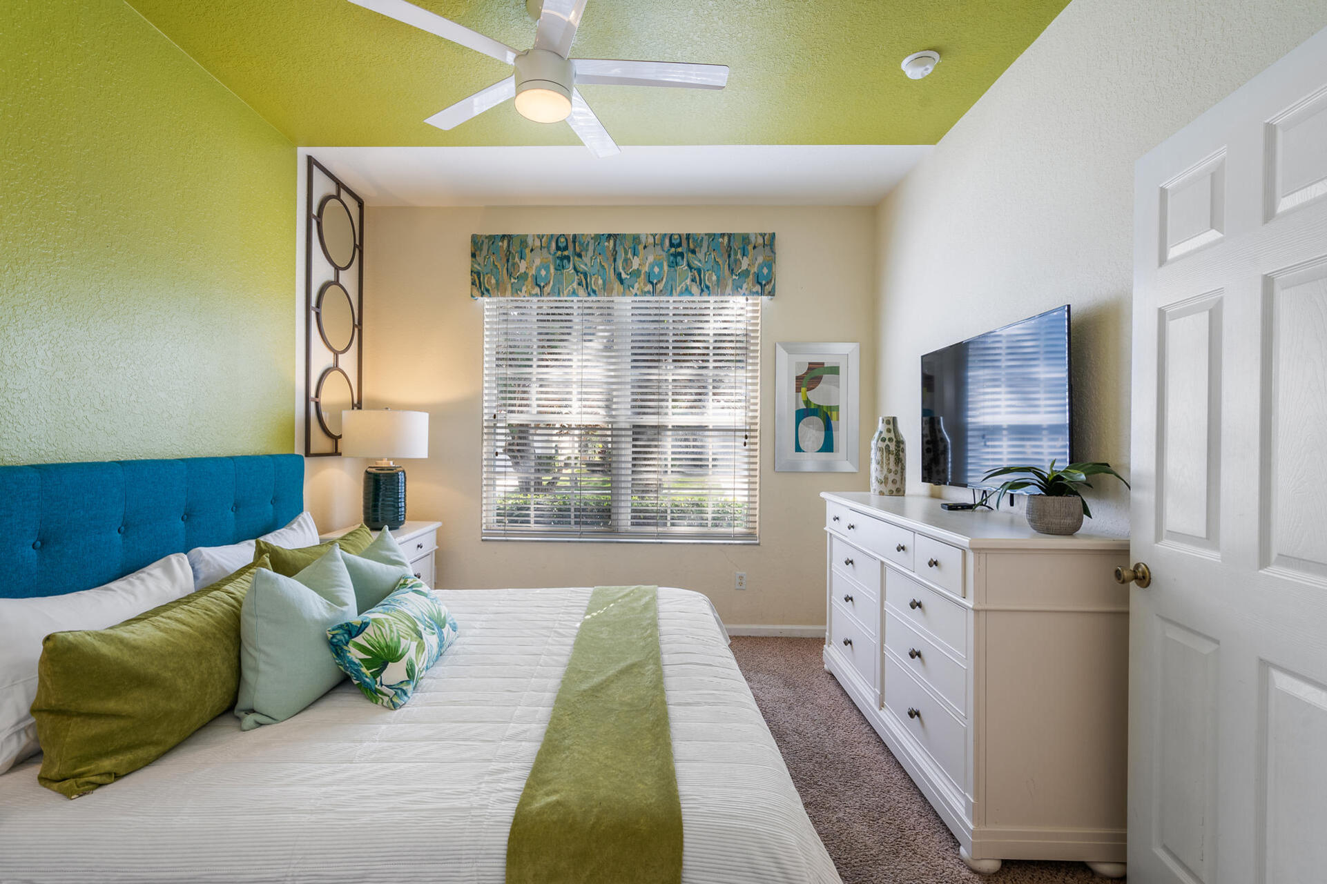 King Suite Bedroom 2 50" TV