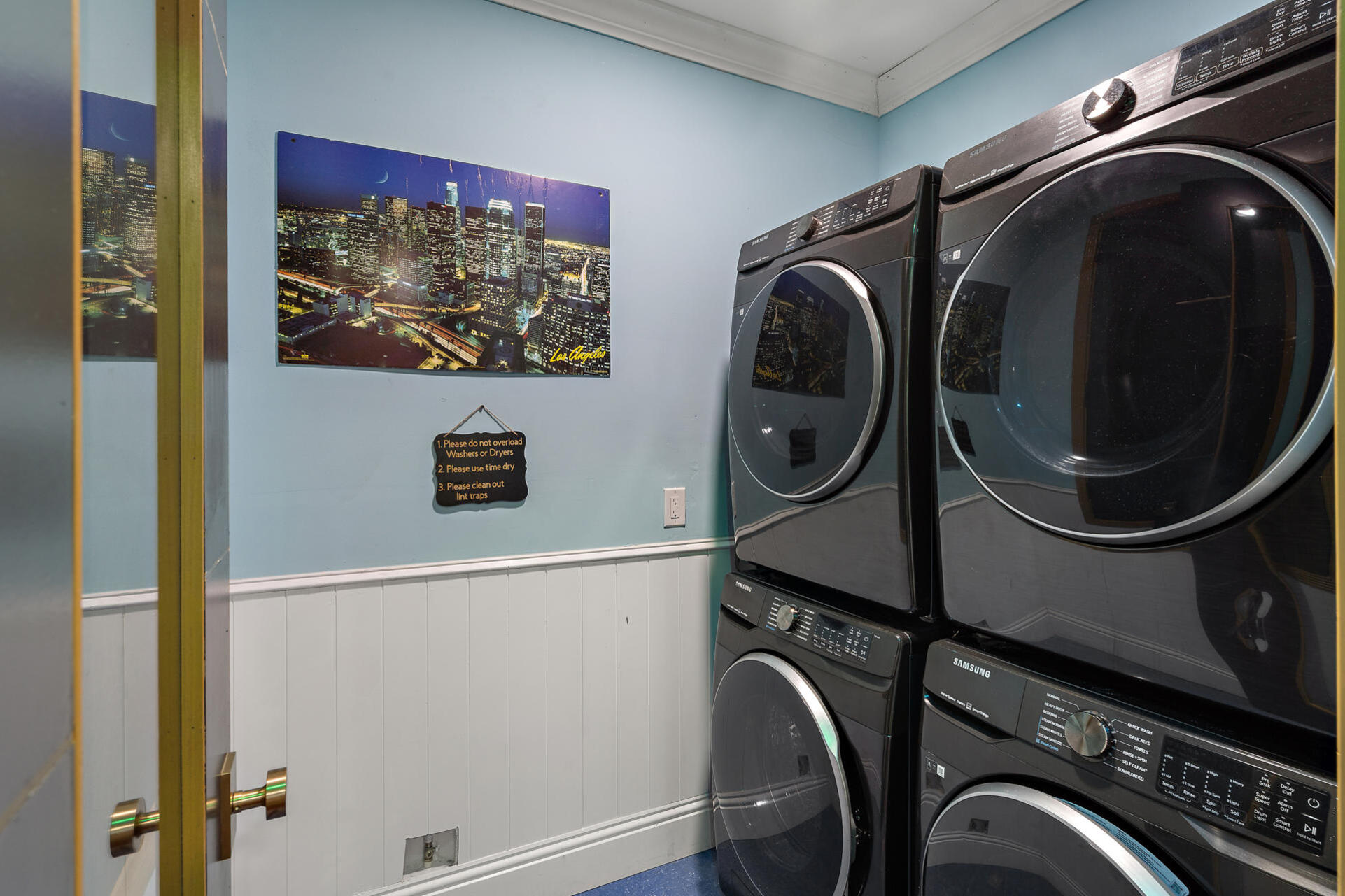 Laundry Area 2 (2d Floor)