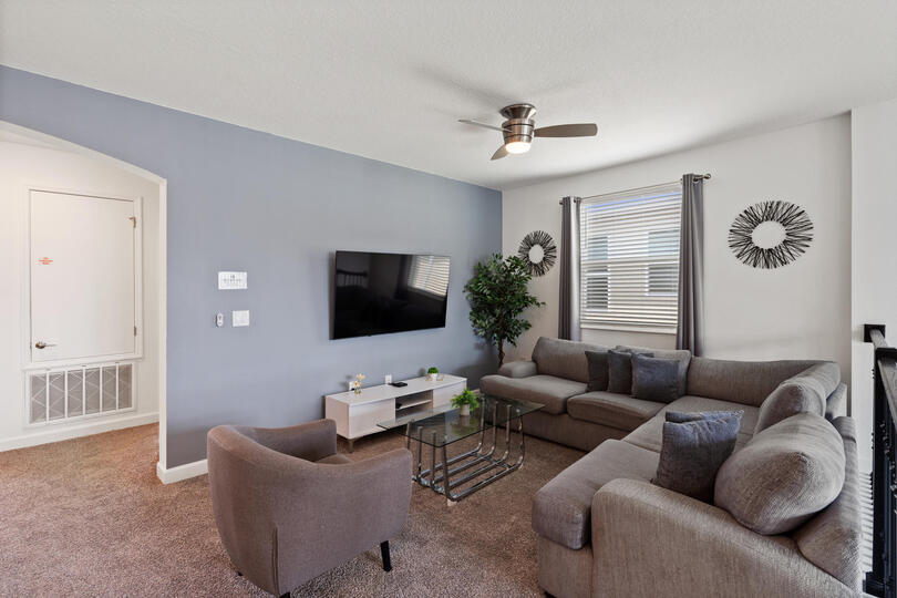 Loft 65" Smart TV