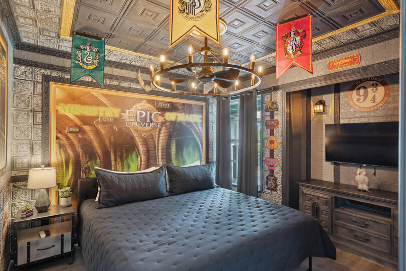 King Bedroom 3 Harry Potter Themed
43" Roku TV