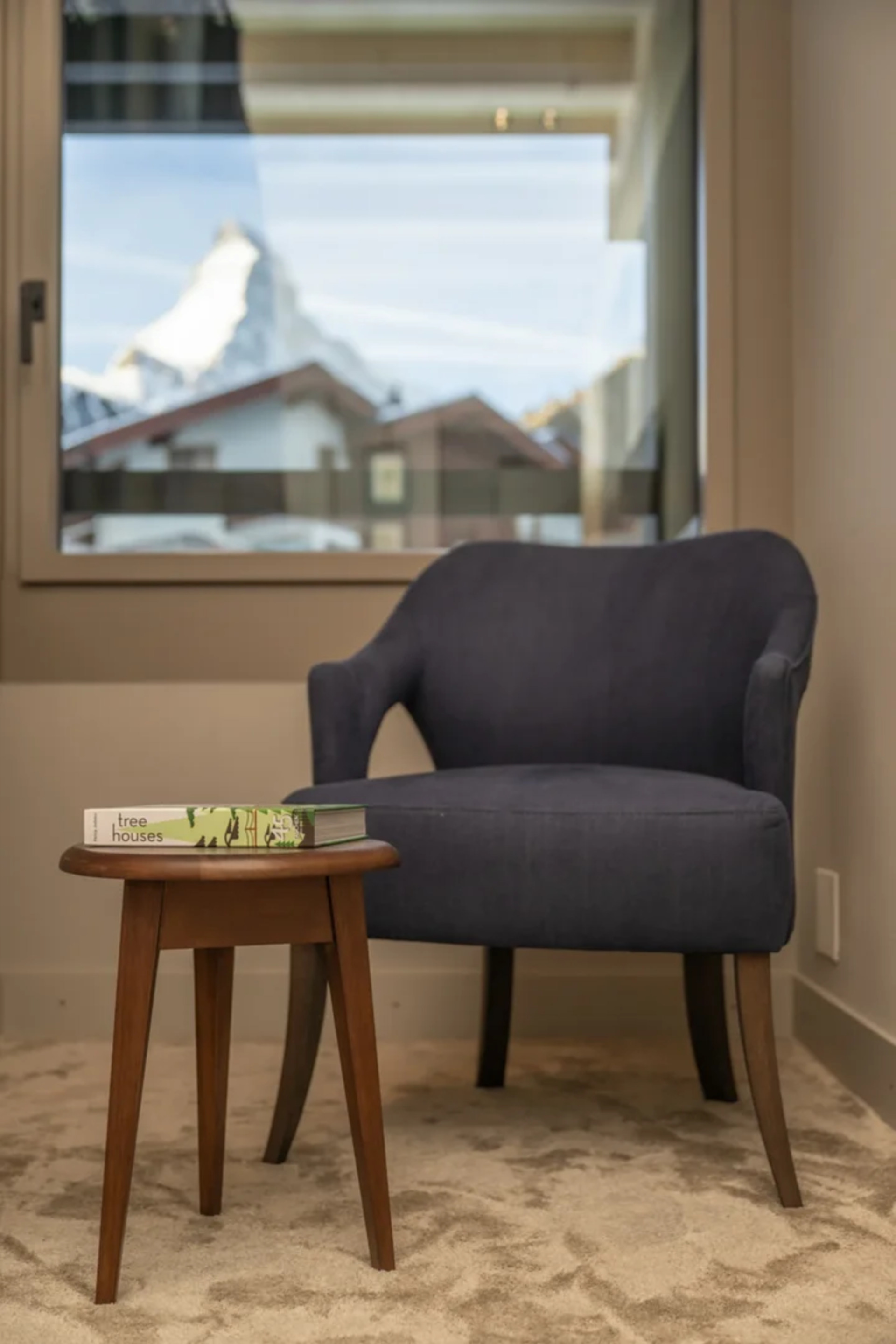 Elegant Mountain Lodge with Private Lift Access