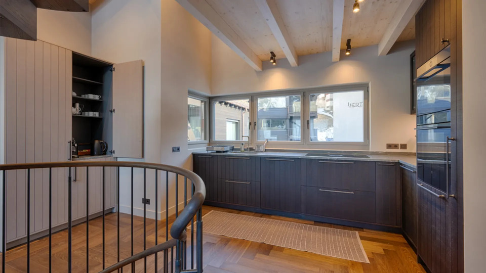 Elegant Mountain Lodge with Private Lift Access