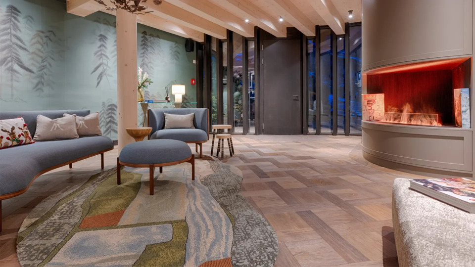 Elegant Mountain Lodge with Private Lift Access