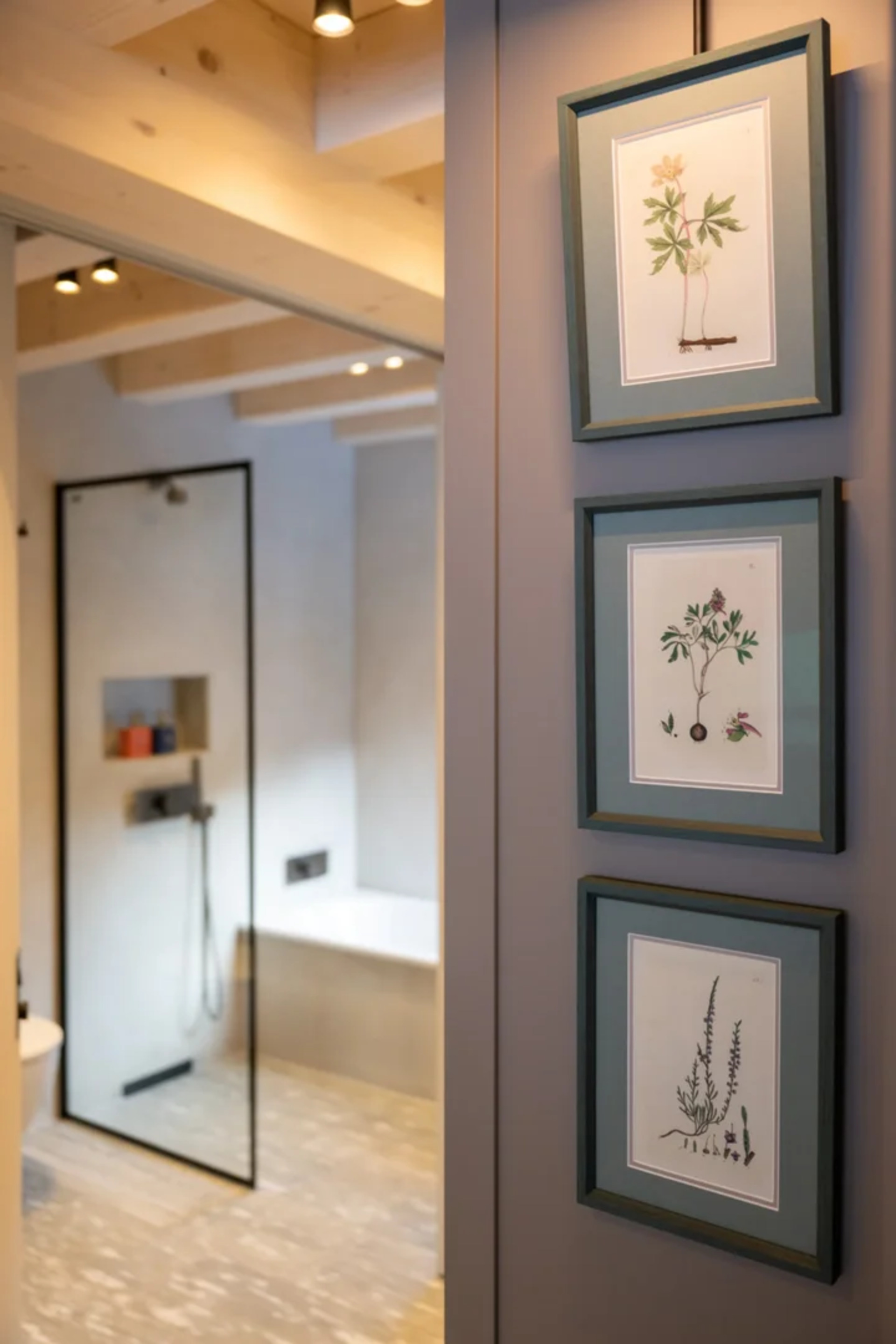 Elegant Mountain Lodge with Private Lift Access
